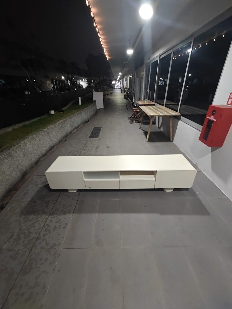 brentford_20_tv_console_1777456085_9717abb5_progressive