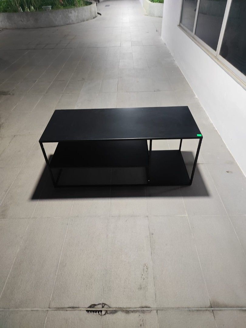 marant_coffee_table_1766571870_01851c15_progressive