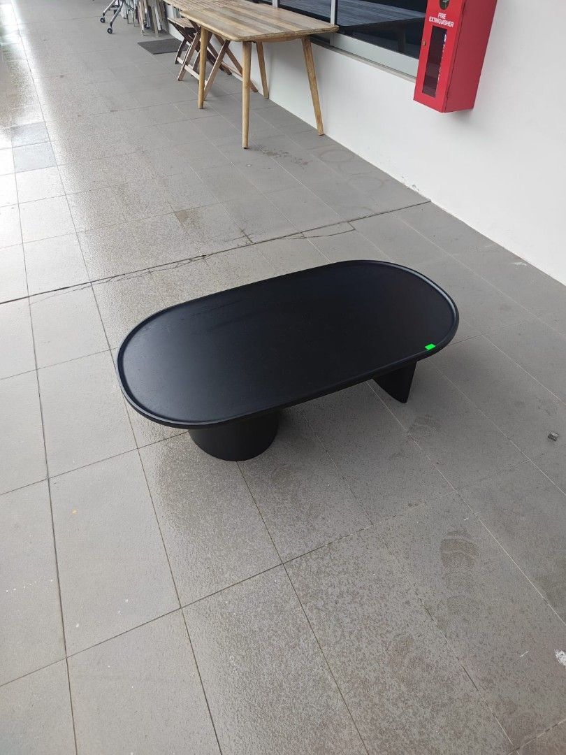 makrickas_12m_coffee_table_in__1768306984_0a9bde9a_progressive