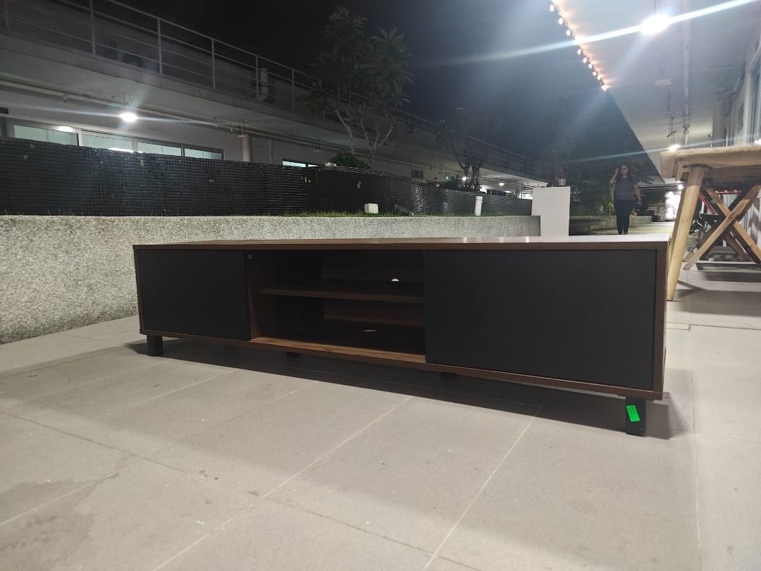 nigelia_tv_console_large_1779185305_68f18f7d_progressive