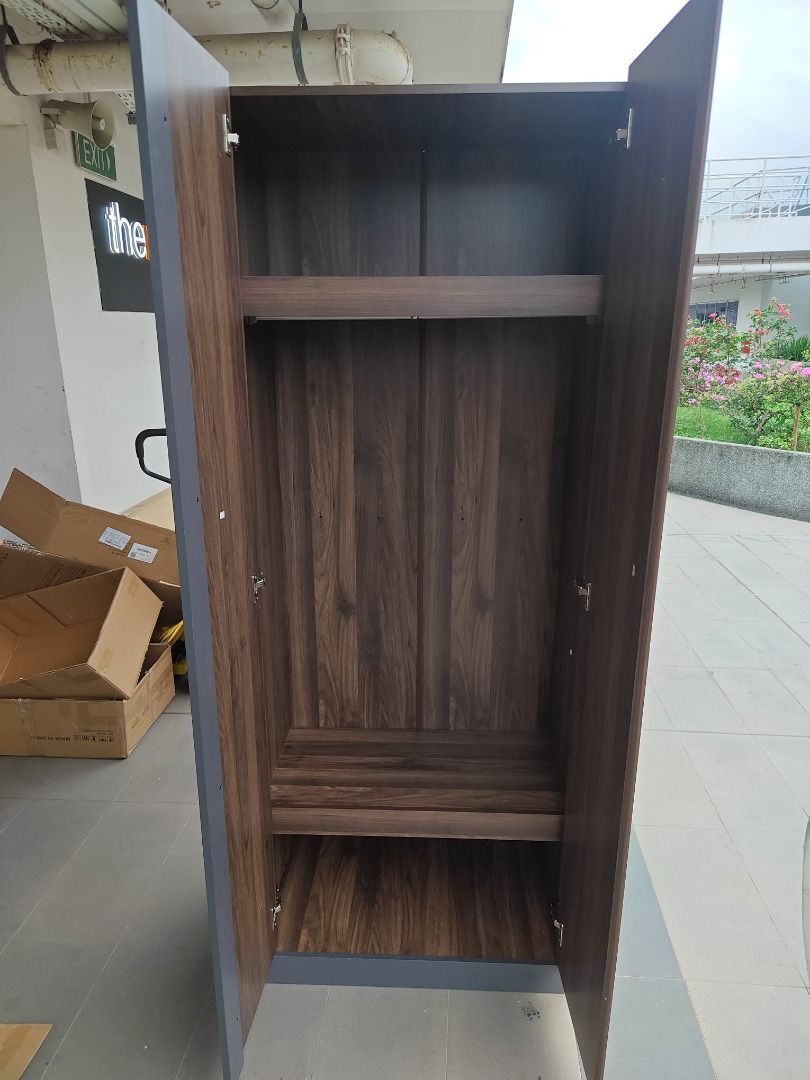 rodriguez_2_door_wardrobe_1777117369_4bb310be_progressive
