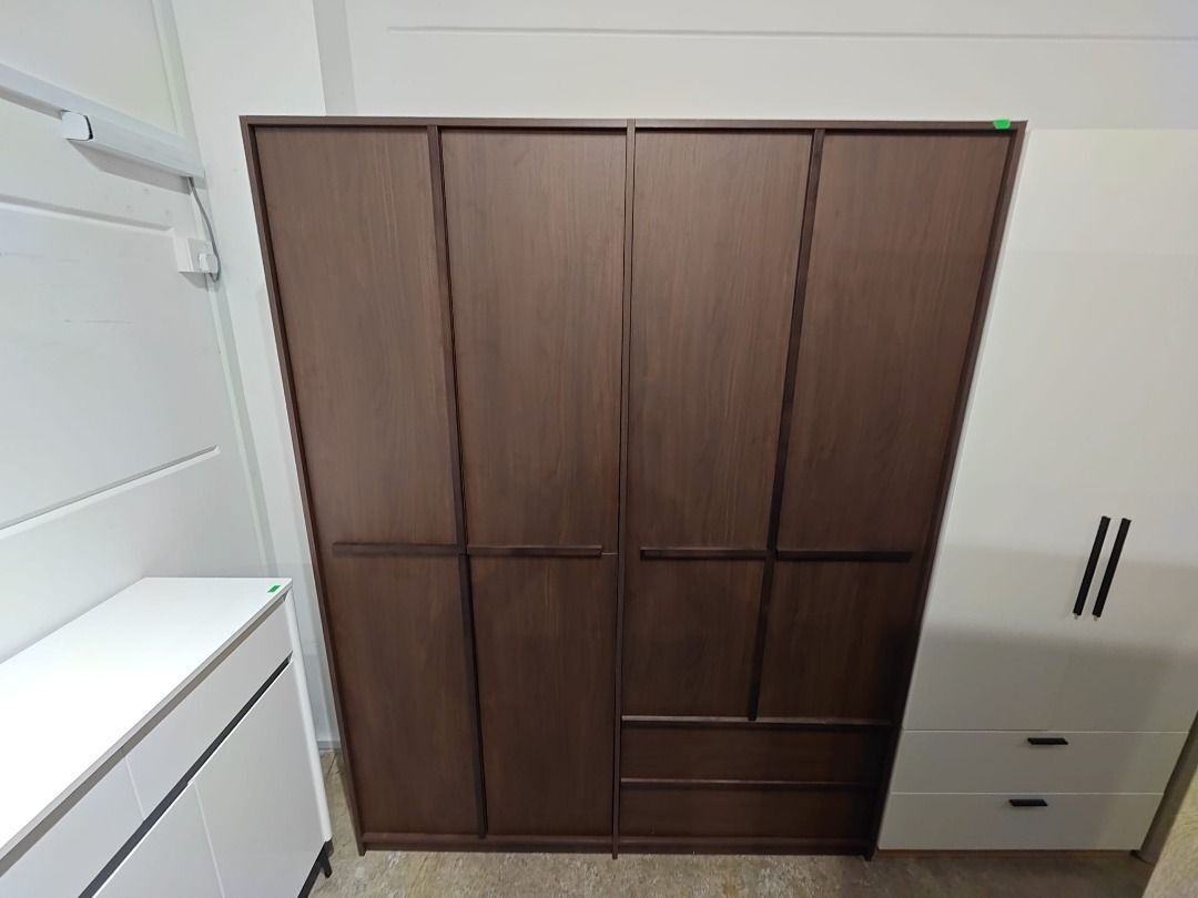 paunovic_16m_wardrobe_walnut_1779863531_82084de6_progressive