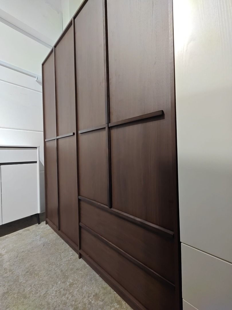 paunovic_16m_wardrobe_walnut_1779863531_88bf93cd_progressive