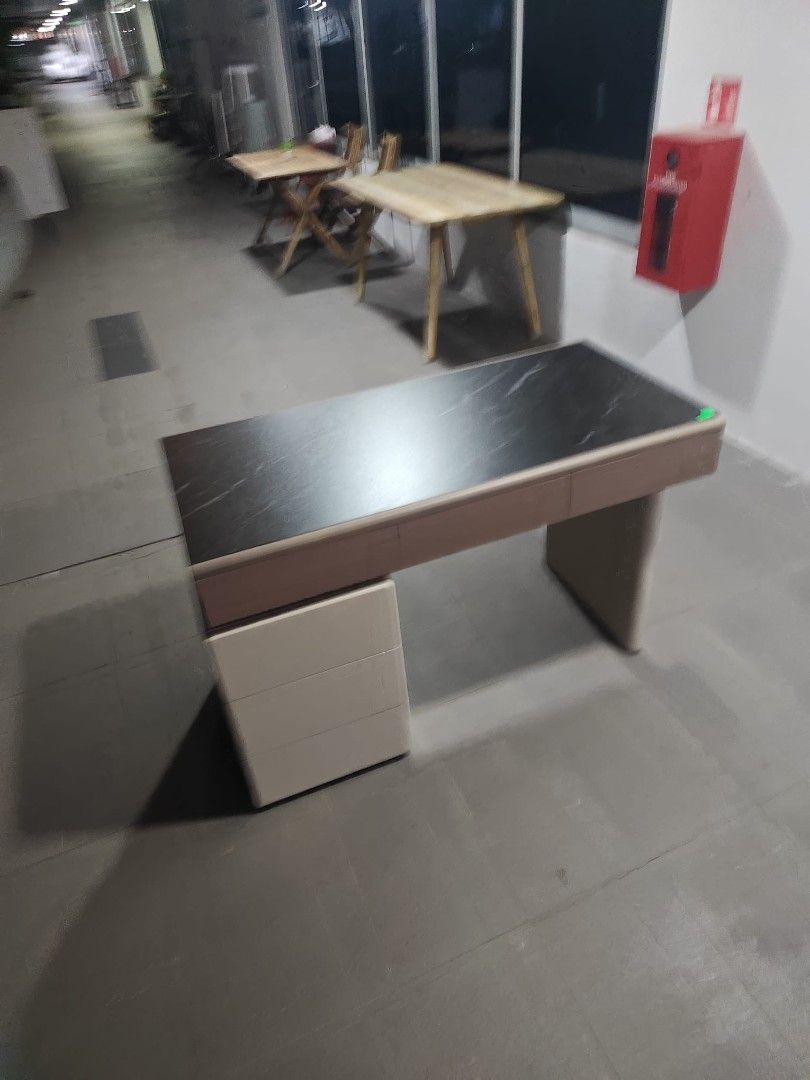 boyle_extendable_study_table_1775311387_8c9418cf_progressive