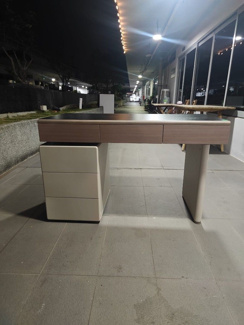 boyle_extendable_study_table_1775311387_87560ef5_progressive
