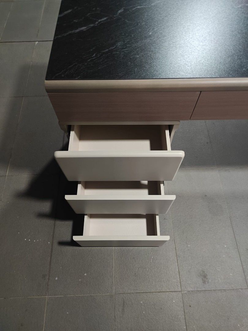 boyle_extendable_study_table_1775311387_8db54eb7_progressive