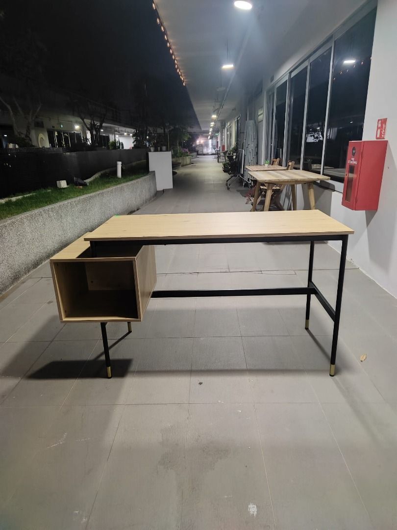 bidane_computer_desk_1776764324_1501bc32_progressive