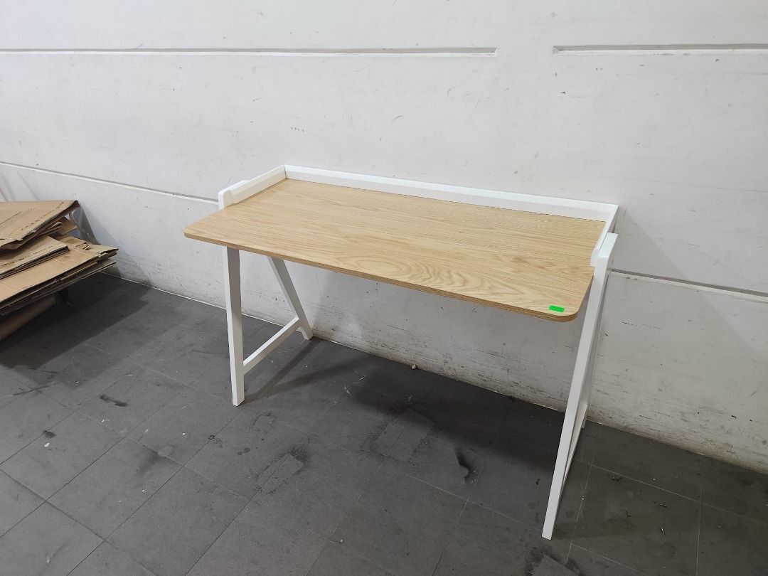 brinker_study_desk_1779799075_fdff451b_progressive