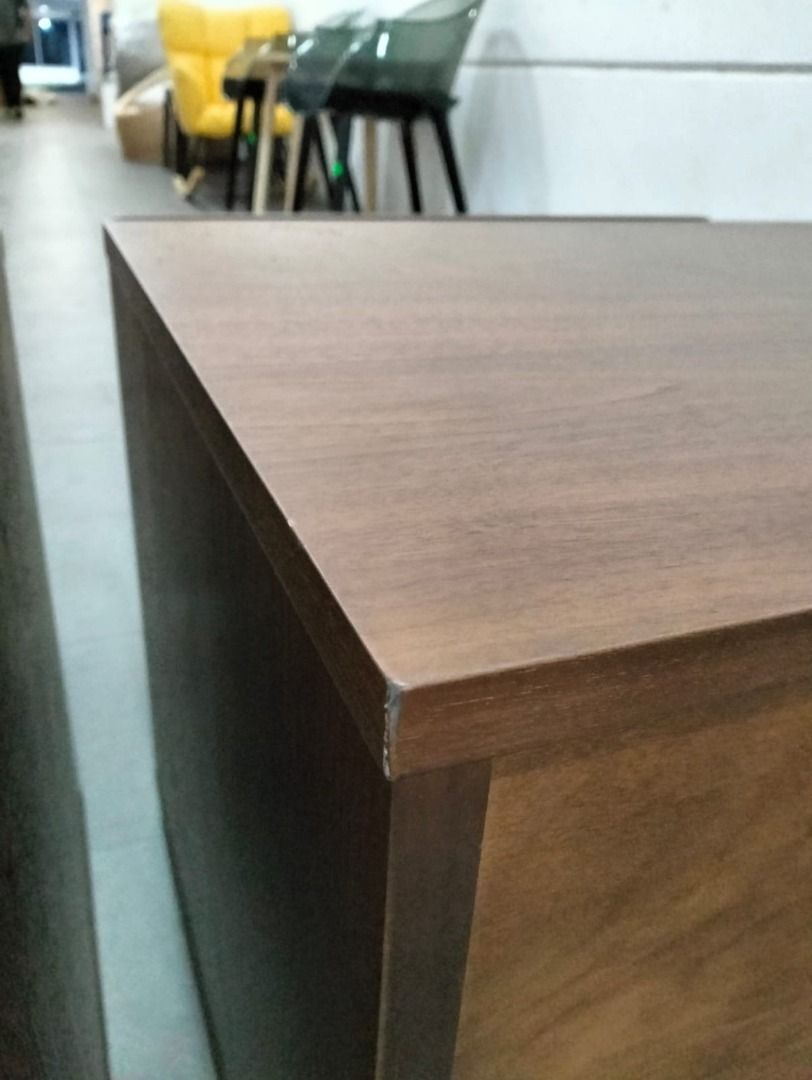 levitt_bedside_table_in_walnut_1736688748_45e62e8f_progressive
