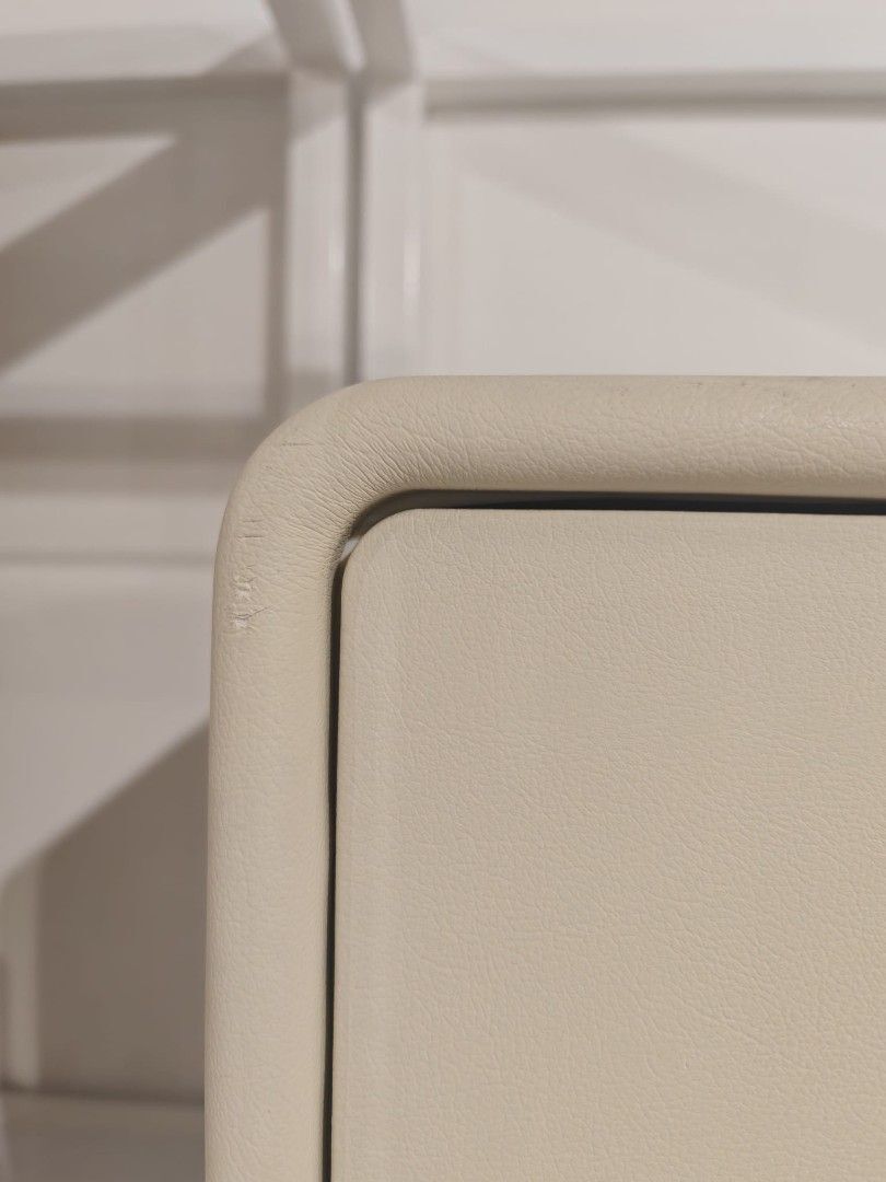 sakamaki_bedside_table_1780030748_adf32c35_progressive (1)