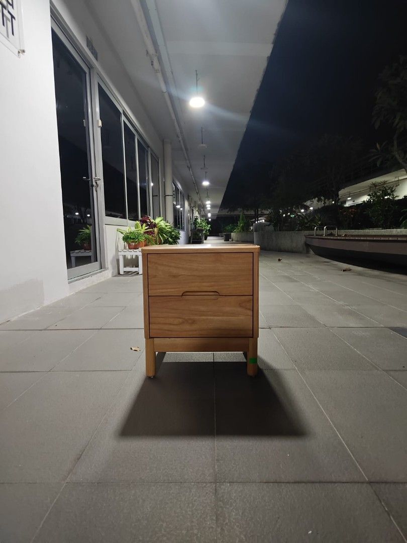 rukey_bedside_table_1760458694_e47c8136_progressive