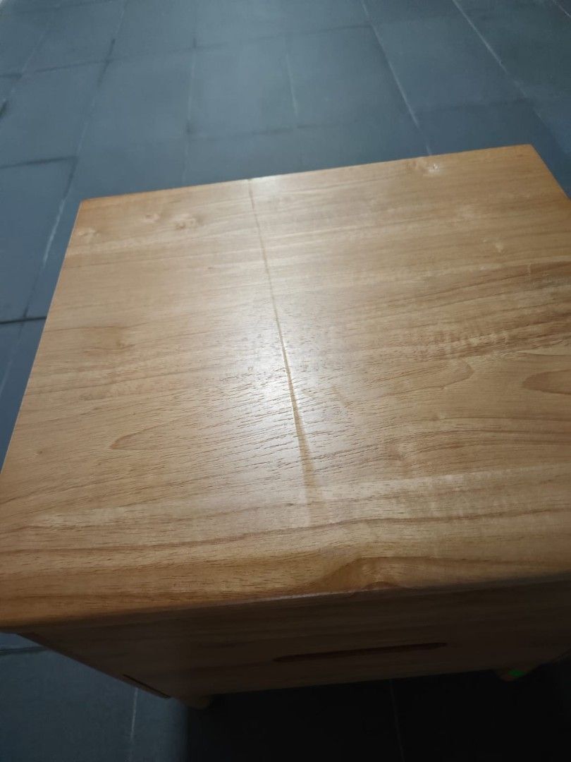 rukey_bedside_table_1760458694_9b489dda_progressive
