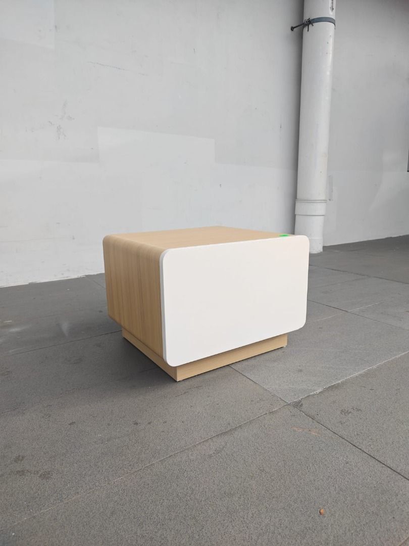 eyalim_bedside_table_1767940138_271d0c92_progressive
