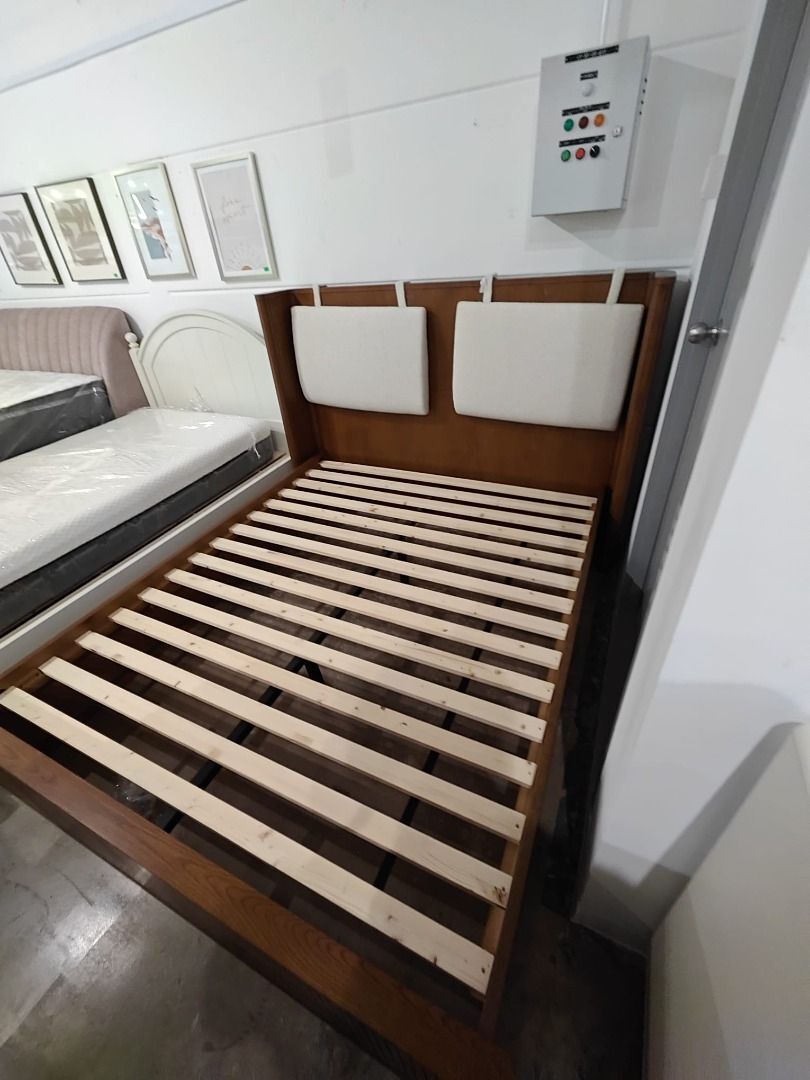zollins_bed_1780560153_8be08ac2_progressive
