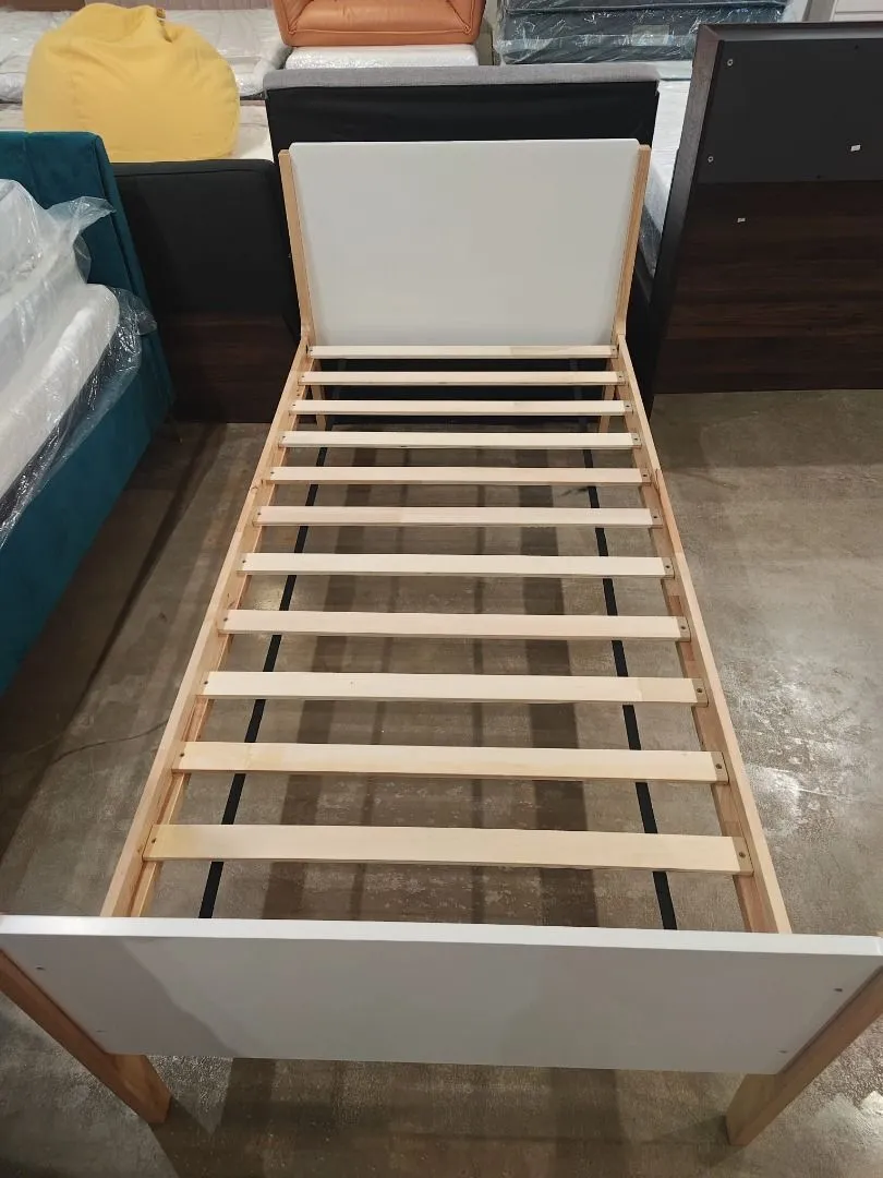 arnolds_kids_single_wooden_bed_1779351727_876edfd8_progressive