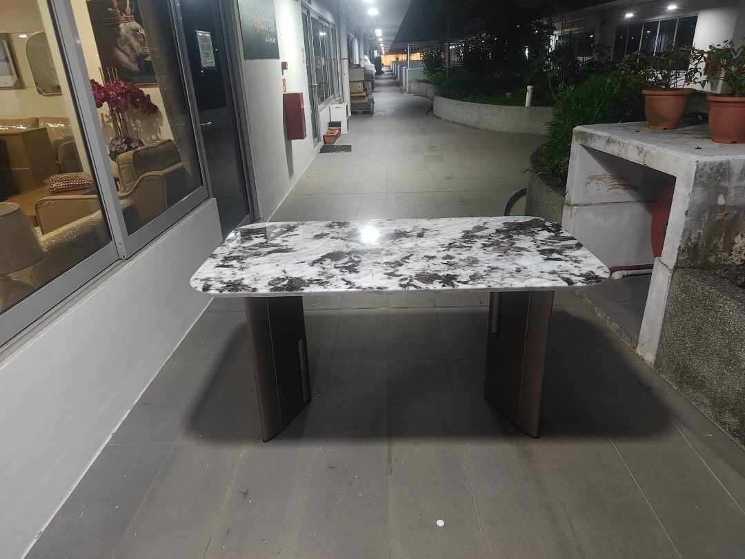 hojer_cultured_marble_dining_t_1779629321_64af26bc_progressive