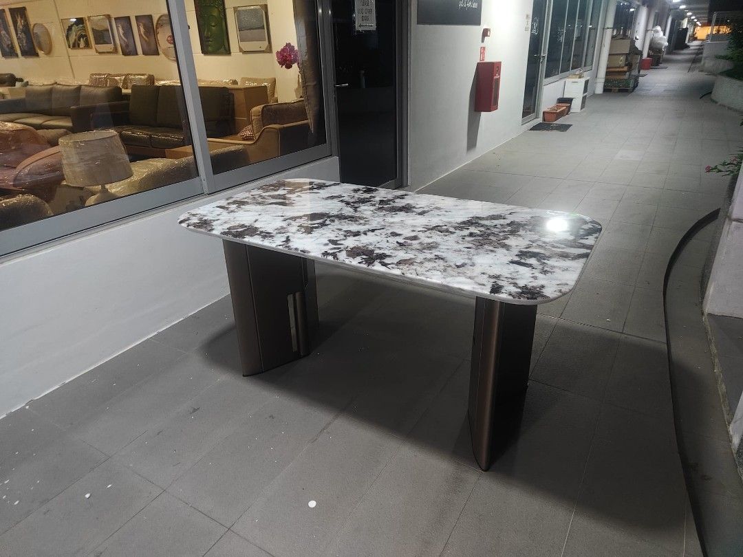 hojer_cultured_marble_dining_t_1779629321_0f06f6a7_progressive