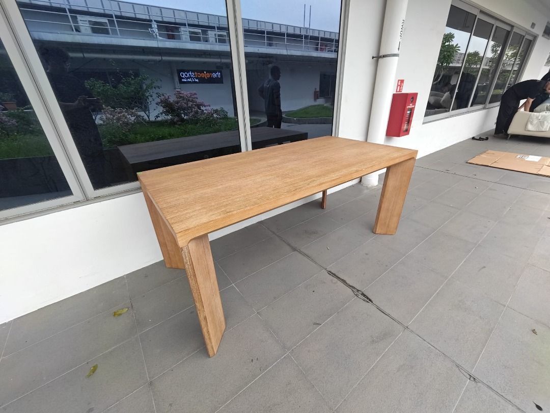 concerto_dining_table_180cm_1780205610_0e5c667a_progressive
