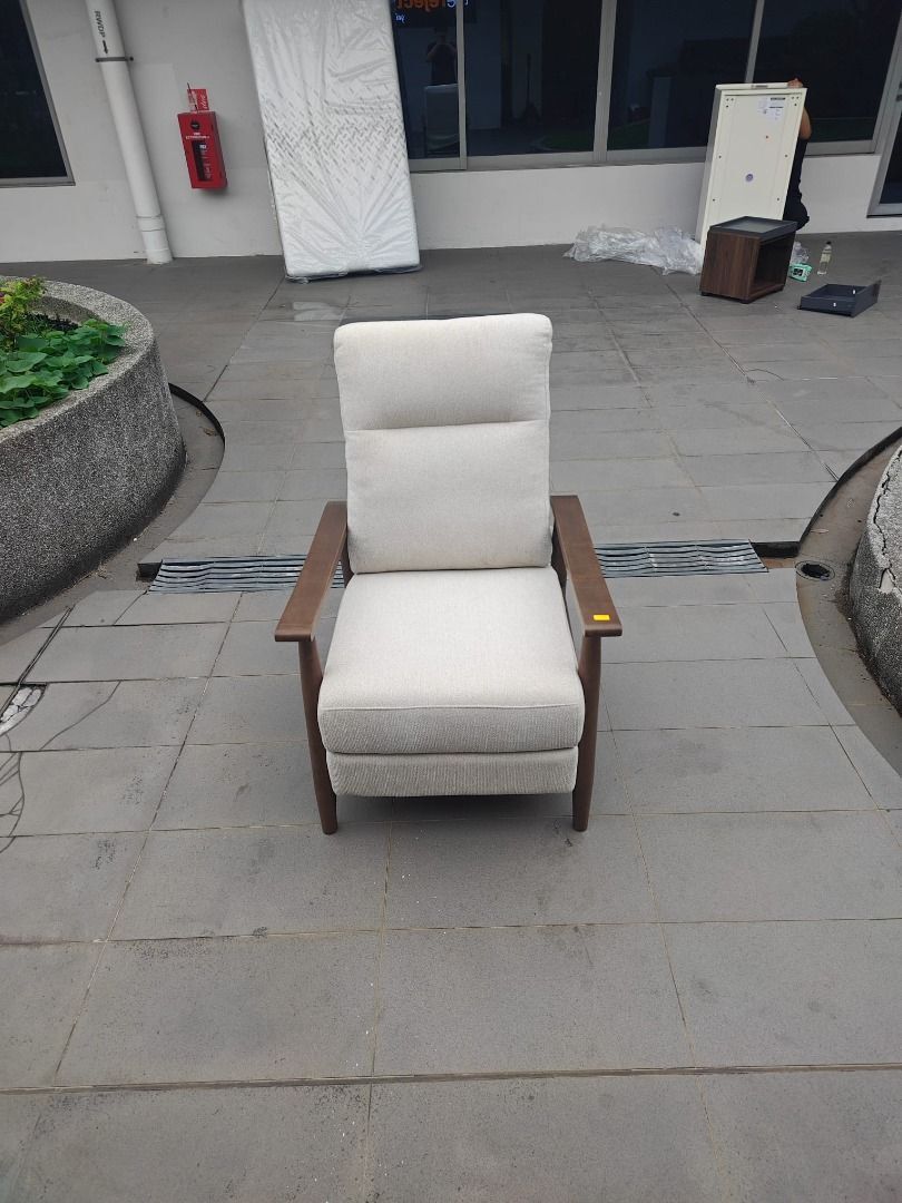 yashin_manual_push_back_reclin_1785067762_59b5a509_progressive