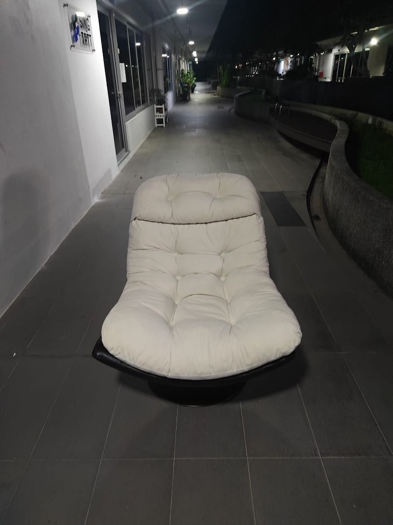 christiansen_lounge_chair_blac_1784612031_8c3d5f35_progressive