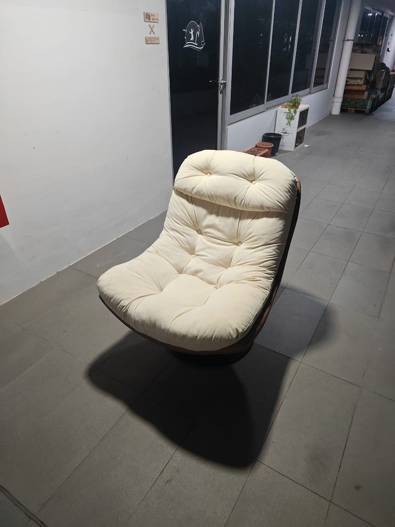 christiansen_lounge_chair_1783769816_ddf926b4_progressive