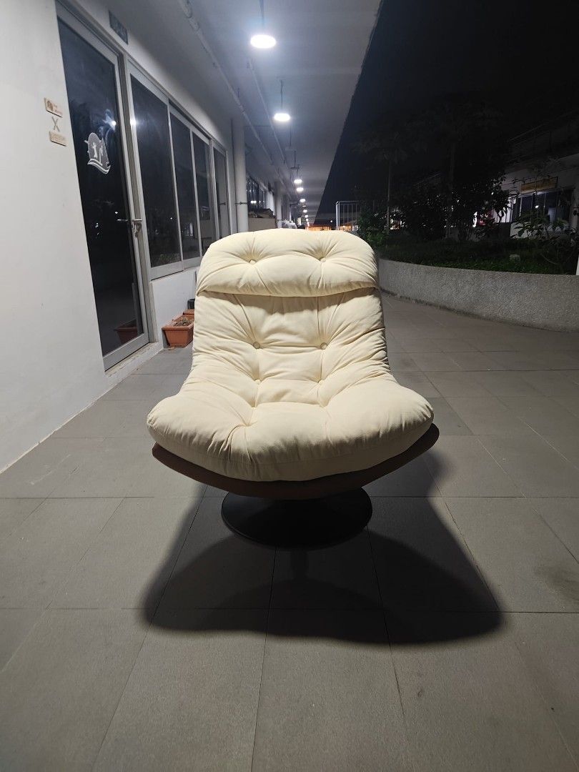 christiansen_lounge_chair_1783769816_963d0b85_progressive