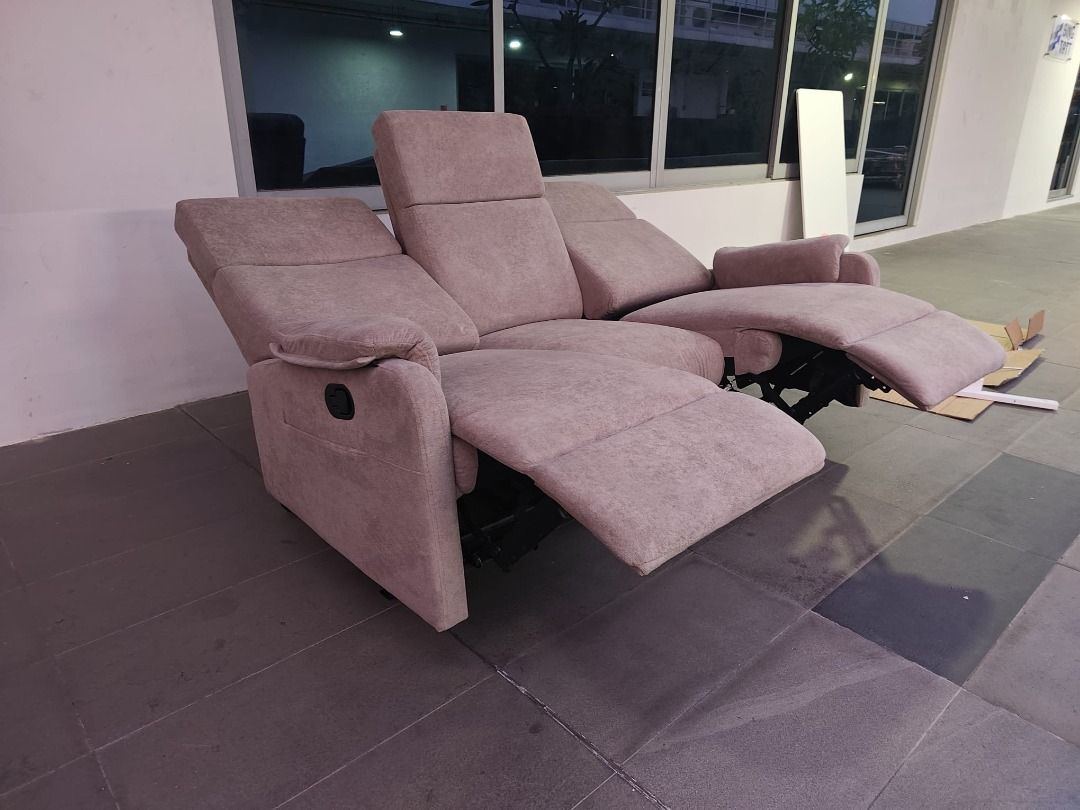 molzahn_3_seater_manual_reclin_1786714806_dcec8995_progressive