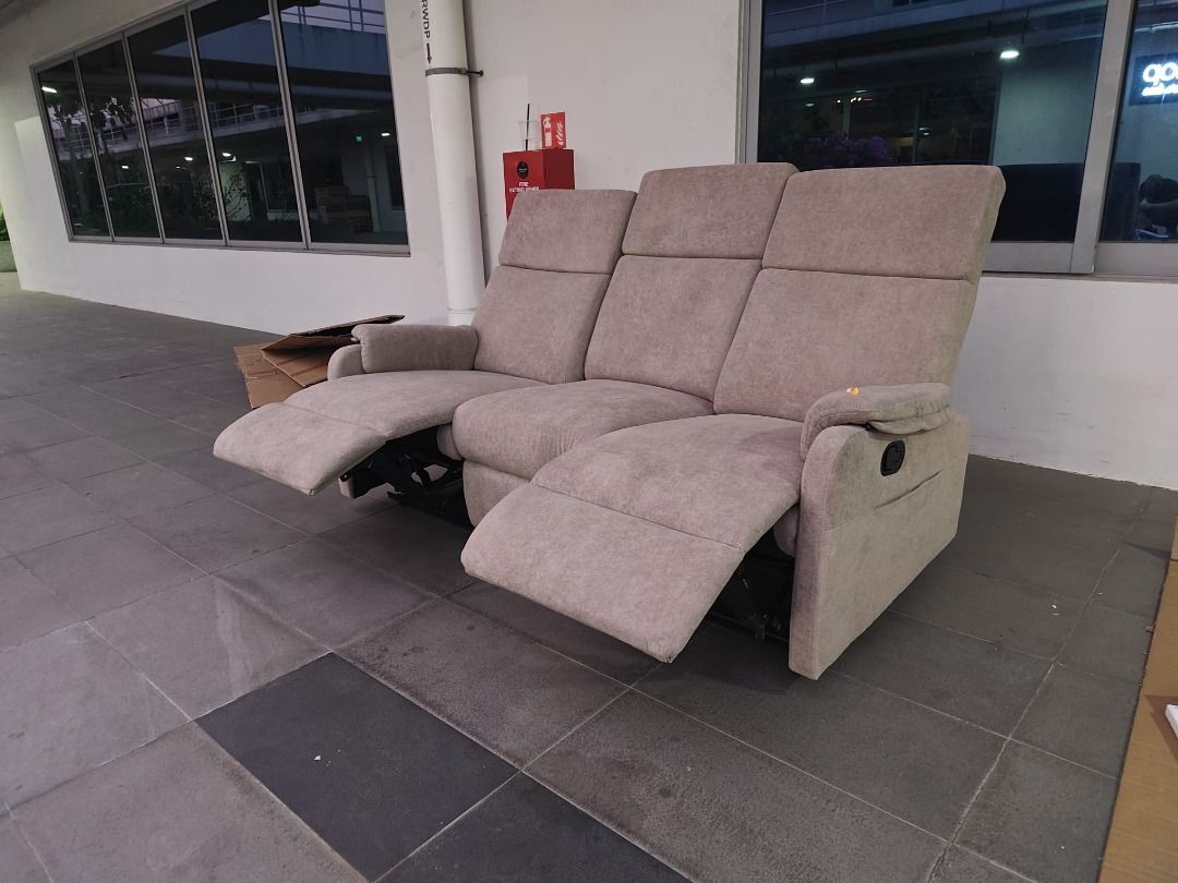molzahn_3_seater_manual_reclin_1786714806_2f675b8a_progressive