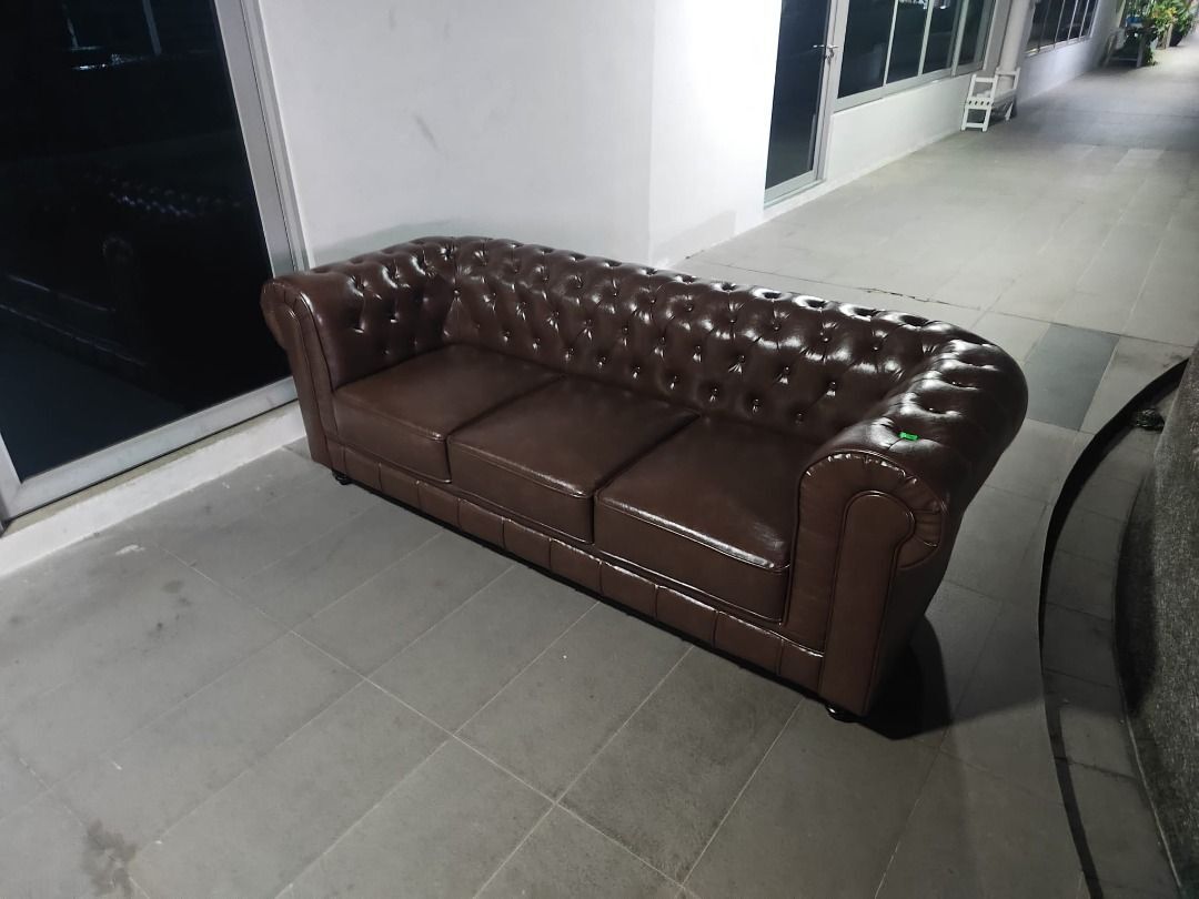 salvado_ii_2_seater_chesterfie_1783749778_26e8600b_progressive