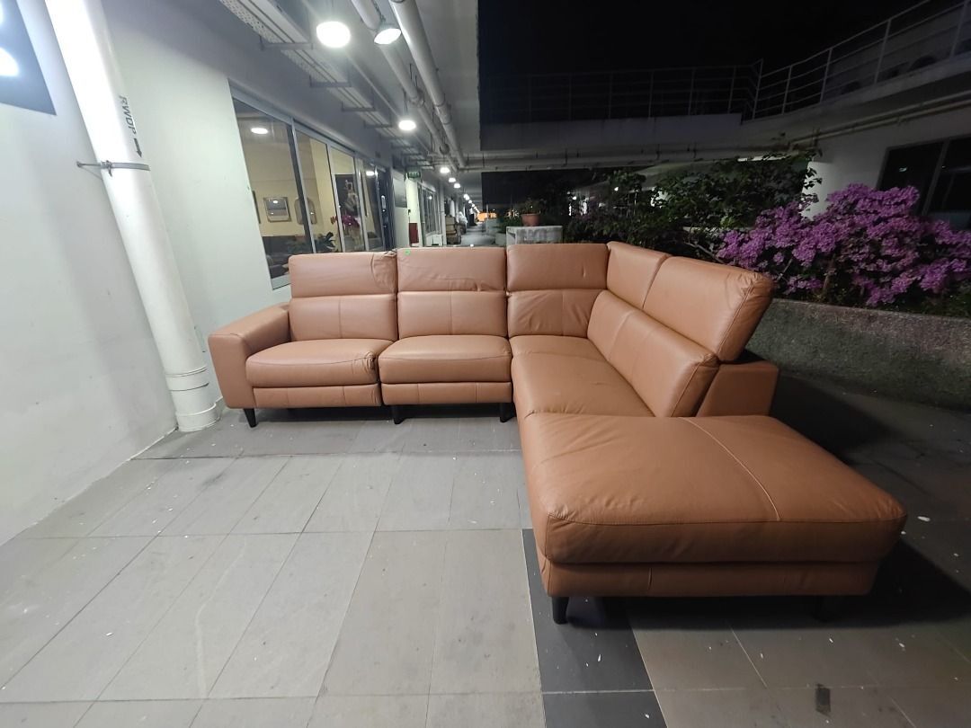 genesis_lshape_full_leather_so_1779351416_0b6bf585_progressive