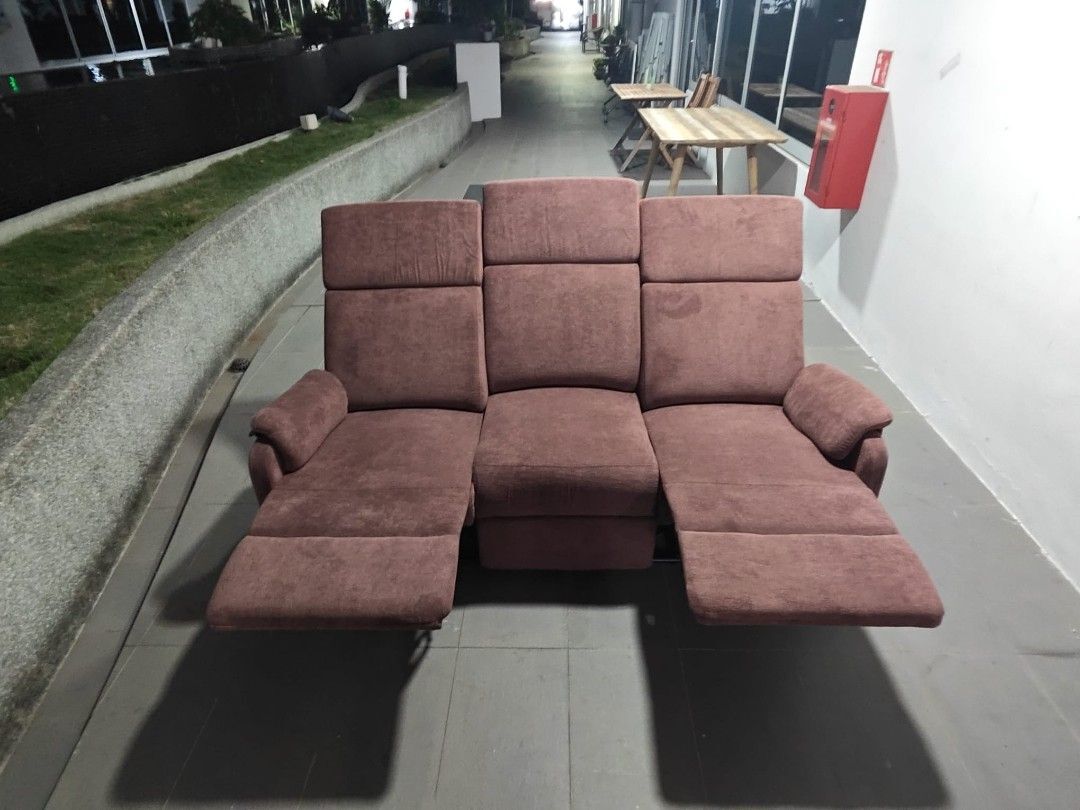 molzahn_3_seater_manual_reclin_1781280624_0e66db6d_progressive