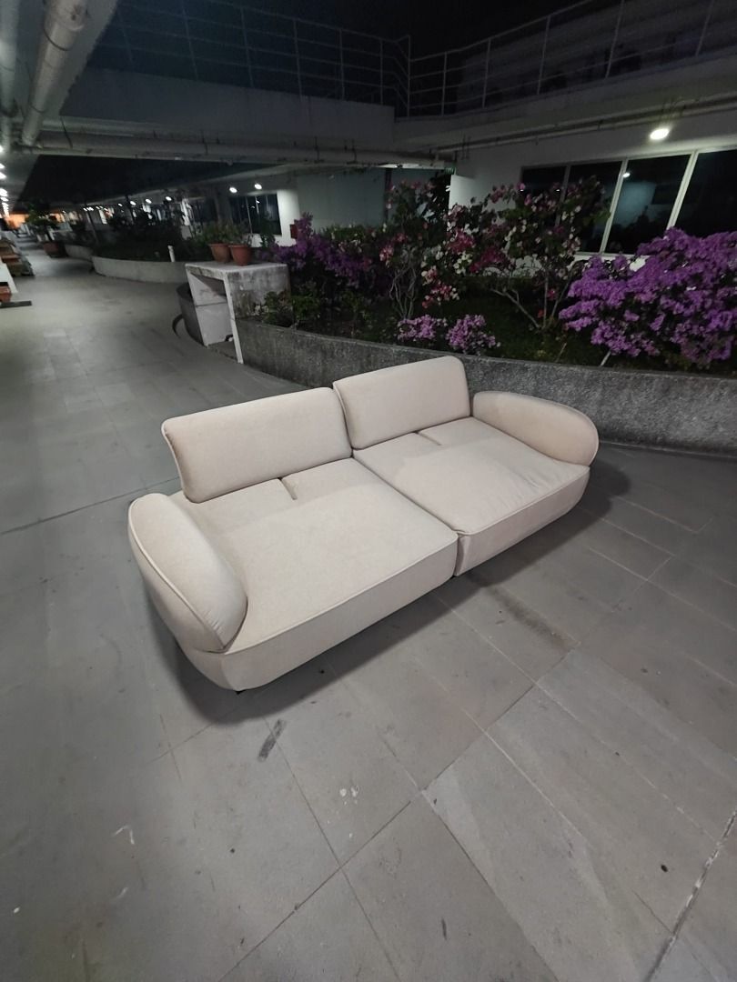 snail_pet_friendly_3_seater_so_1774430646_5e71e42f_progressive