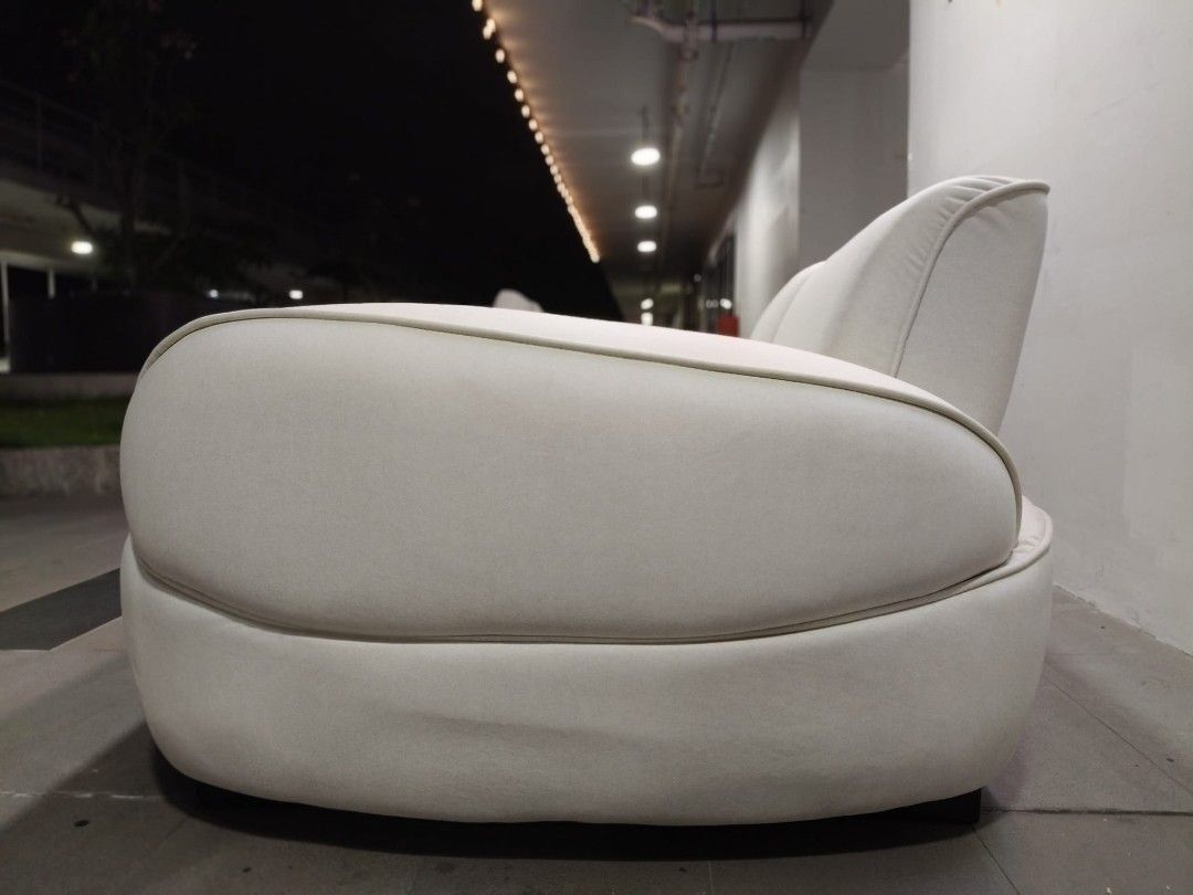 snail_3_seater_sofa_with_adjus_1773982622_b5a80770_progressive