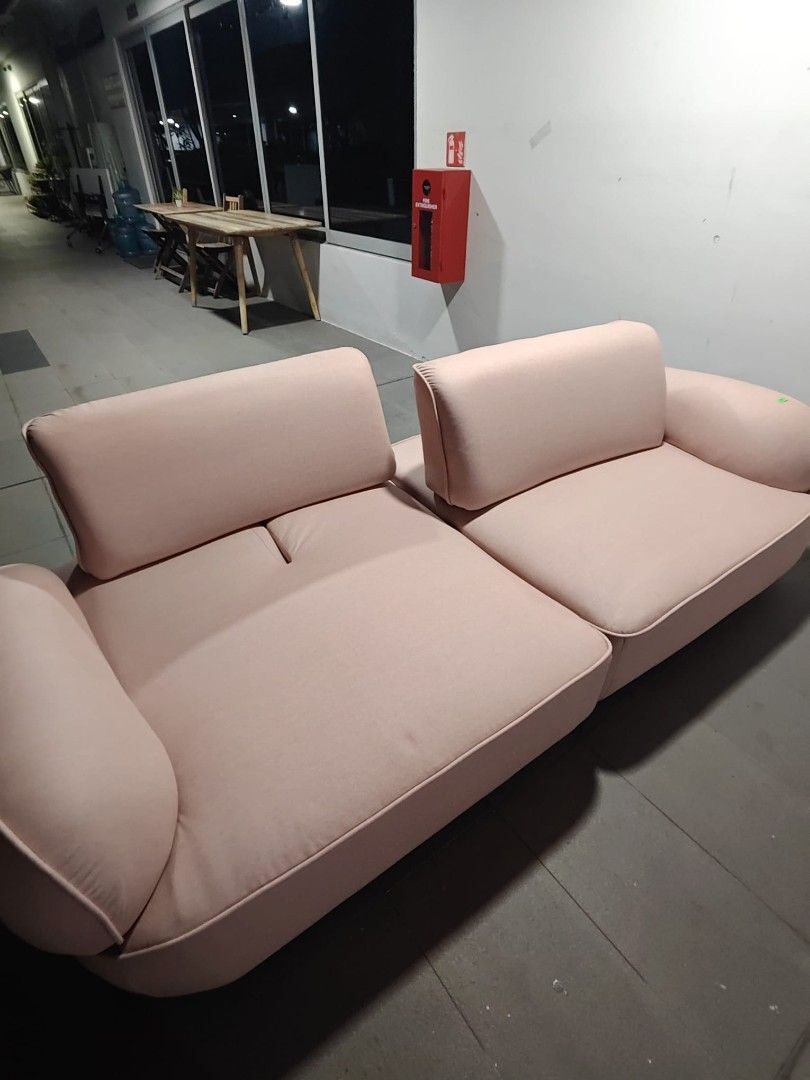 snail_3_seater_sofa_with_adjus_1773841588_33f2b23c_progressive