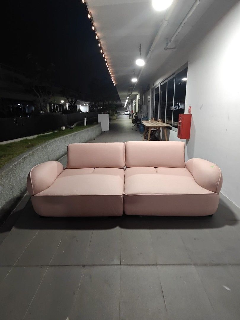 snail_3_seater_sofa_with_adjus_1773841588_863559a4_progressive