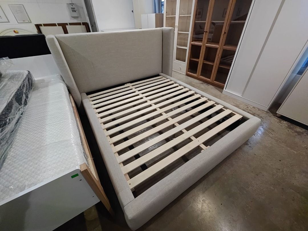 ayaka_queen_size_bed_castlery__1787116266_5267463a_progressive
