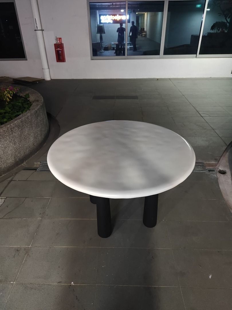 voltron_round_dining_table_cas_1787988645_f0f778a7_progressive