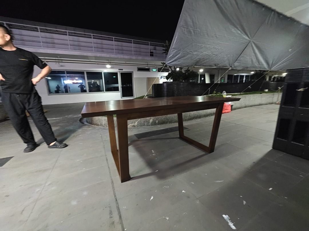 magallan_regular_dining_table__1786080032_94800760_progressive