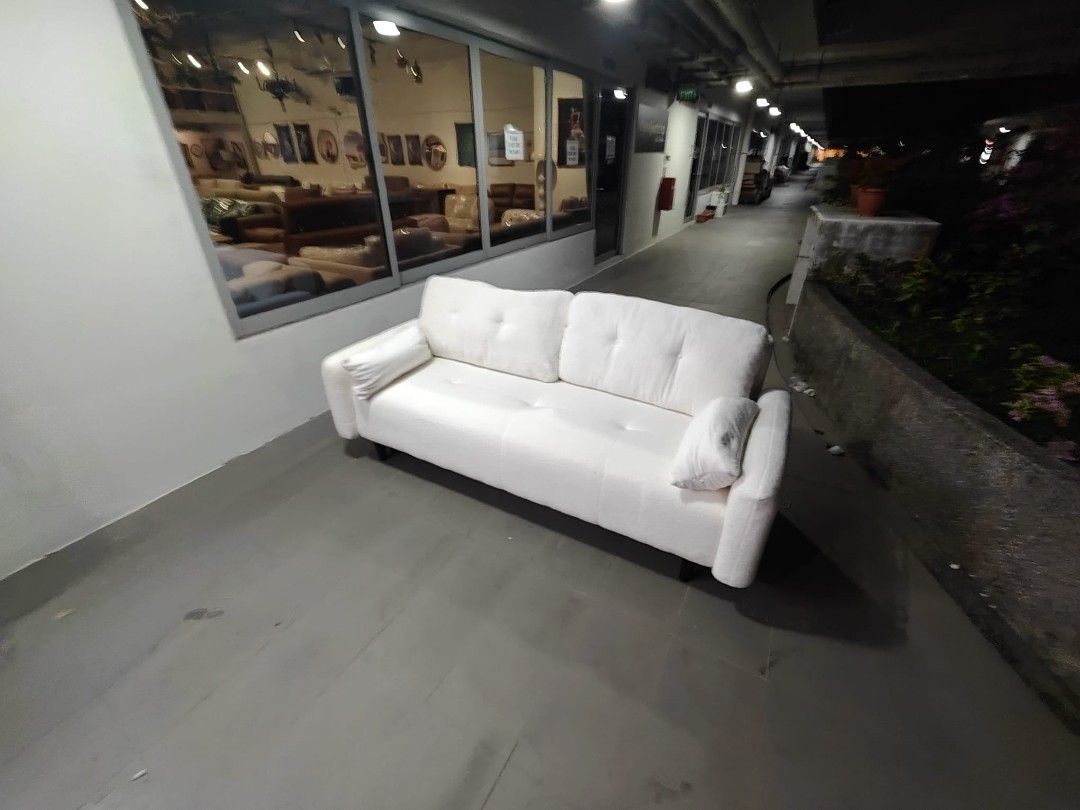 leoni_3_seater_sofa_bed_in_bou_1783768548_f7d06ad2_progressive