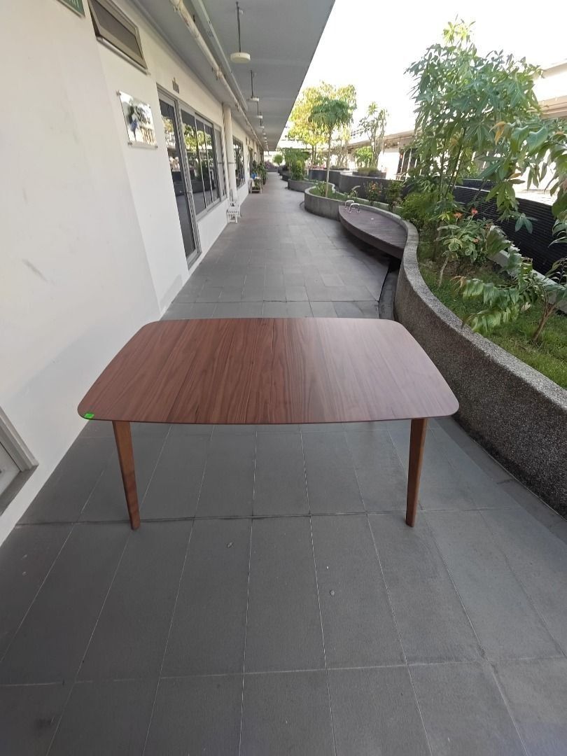trax_extendable_dining_table_i_1789111755_c7c0b048_progressive