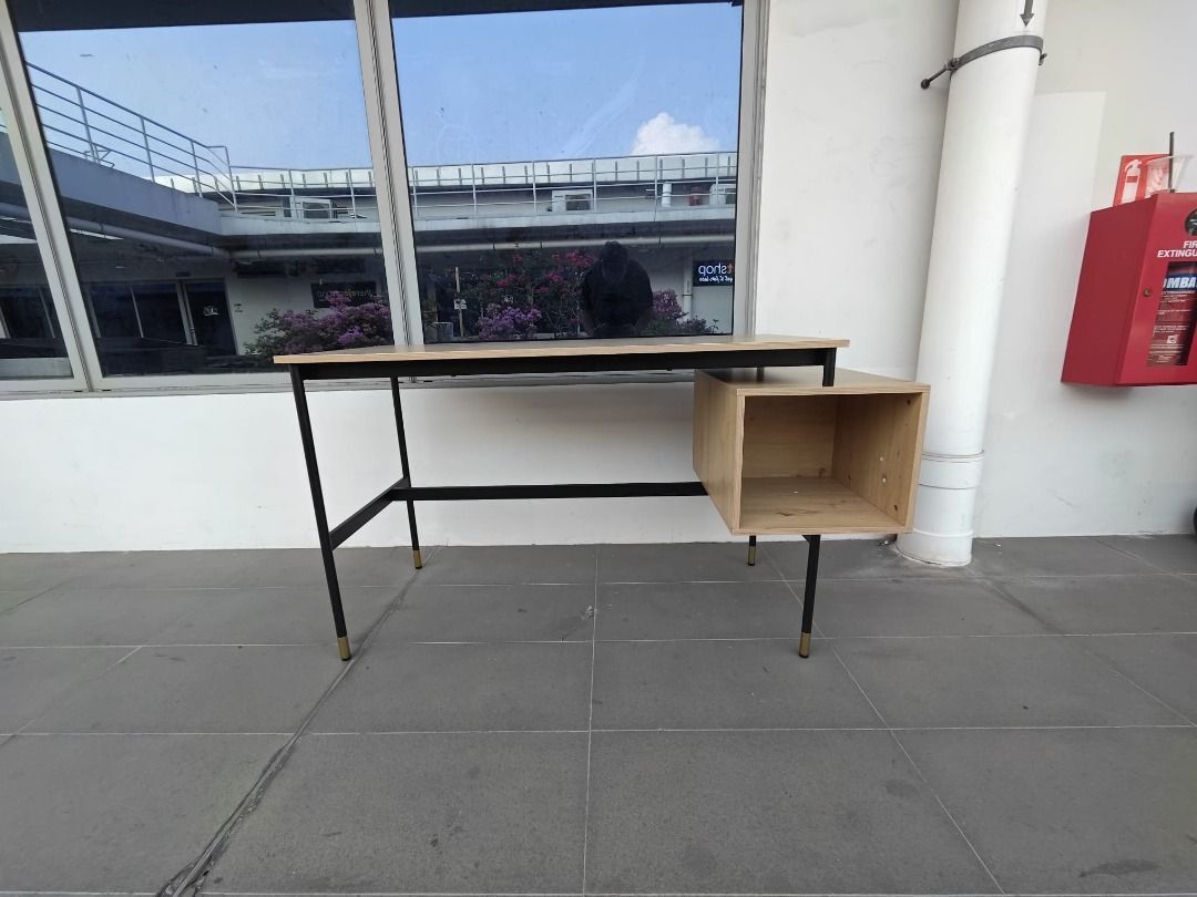 bidane_computer_desk_1788582855_aad22d6f_progressive