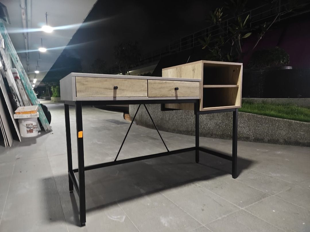 patmos_computer_desk_1786253450_20b00fb3_progressive