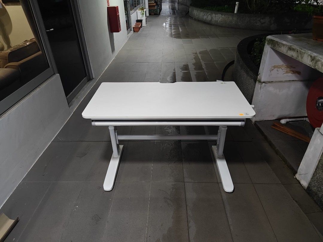 vermeulen_120cm_manual_height__1783764427_5dfa63fa_progressive