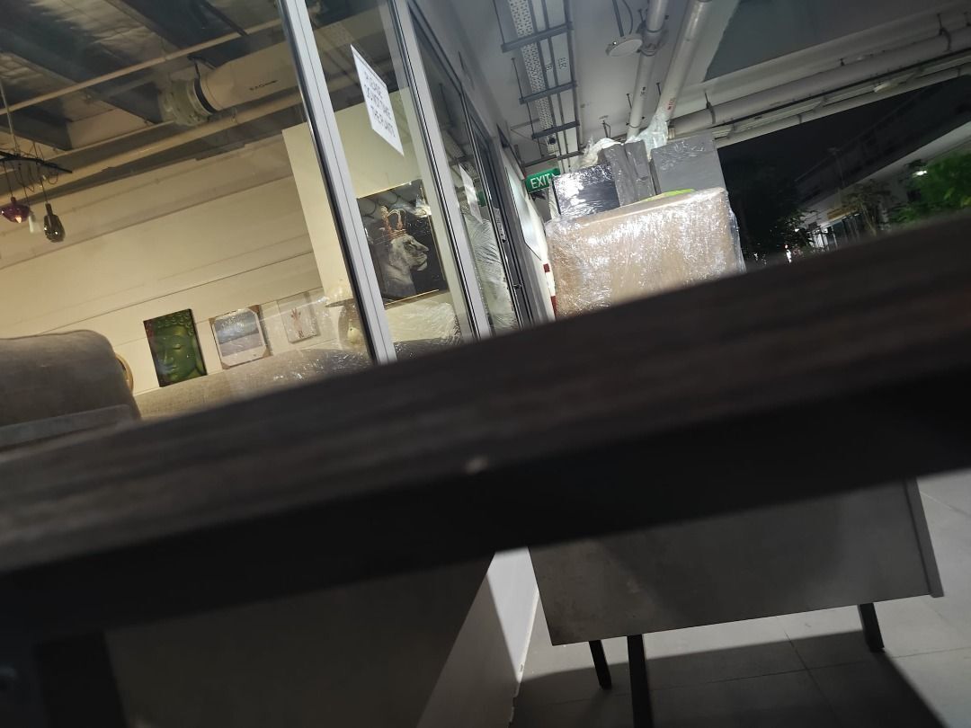 konkrete_study_desk_1783496191_1d2c7664_progressive