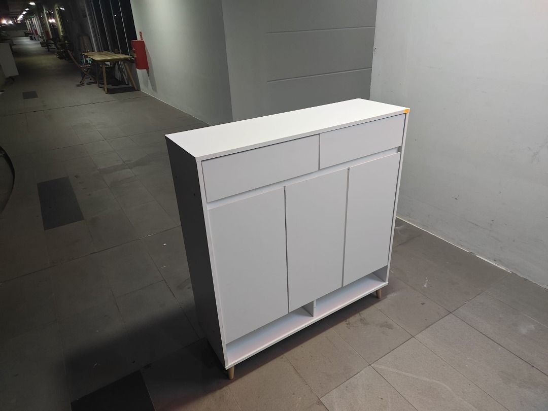 camilleri_shoe_cabinet_10m_1788670531_d7f73c4a_progressive