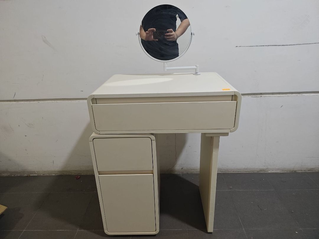 titta_extendable_dressing_tabl_1786695626_c58eb7de_progressive