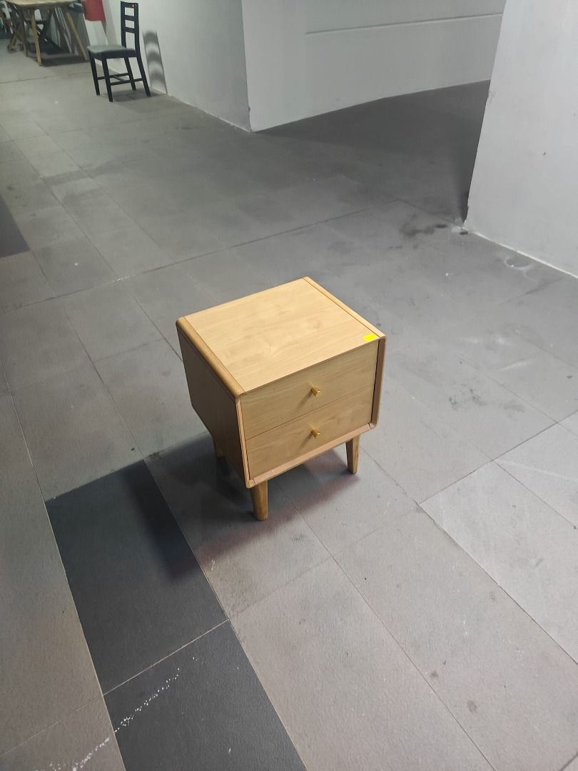 bester_bedside_table_1788671944_0b8cda8d_progressive
