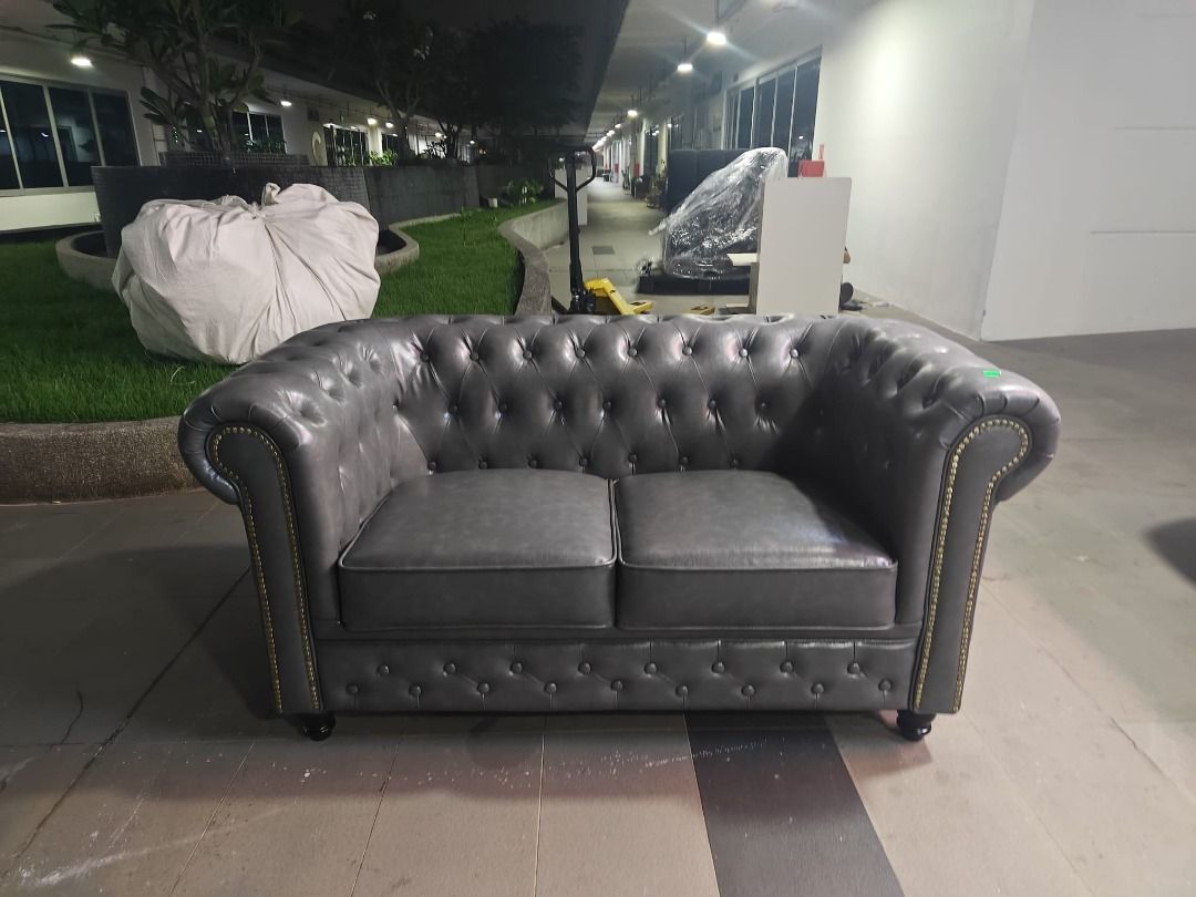 salvadore_x_2_seater_chesterfi_1793080659_d2f2e551_progressive