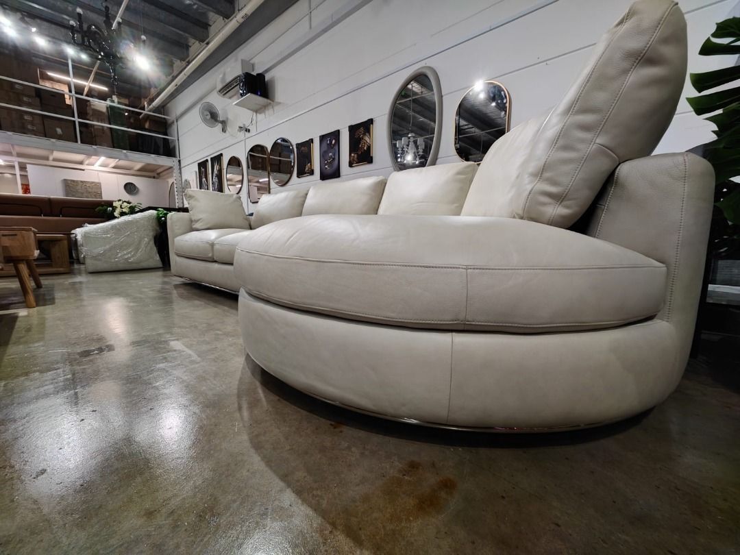 karl_round_chaise_sectional_so_1744265882_843550b3_progressive