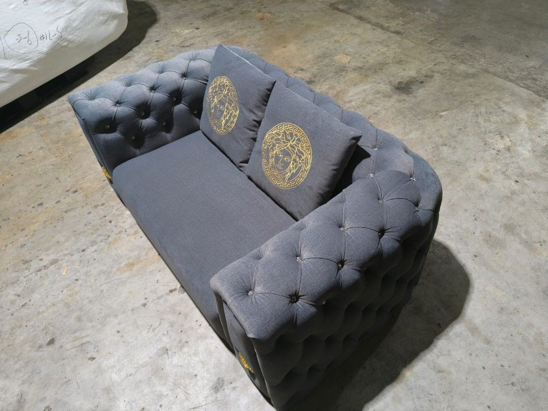 kriger_2_seater_contemporary_c_1720277666_bc360a1e_progressive
